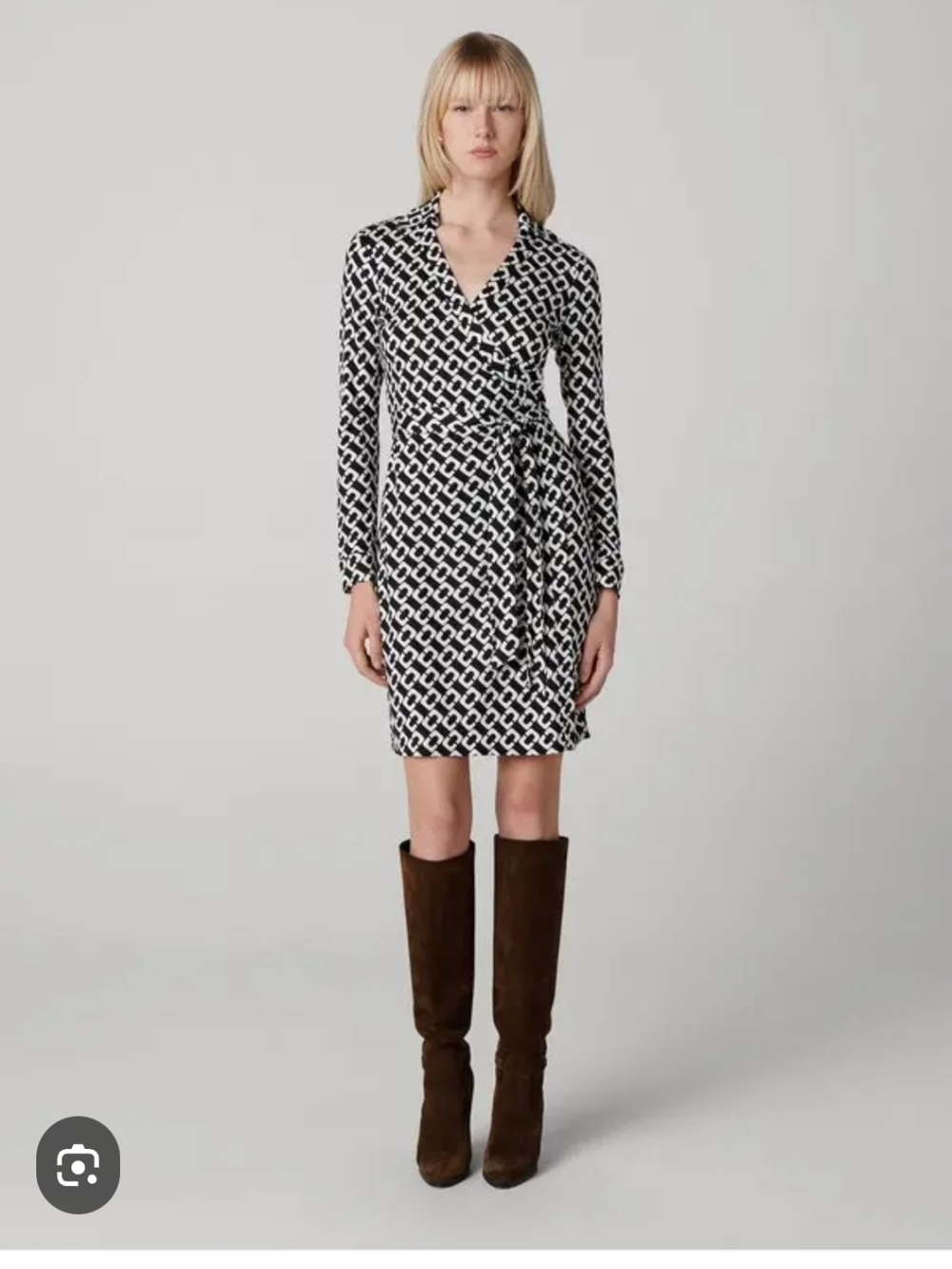 Diane Von Furstenberg Blue & White Geometric Wrap Dress - Picture 7 of 7